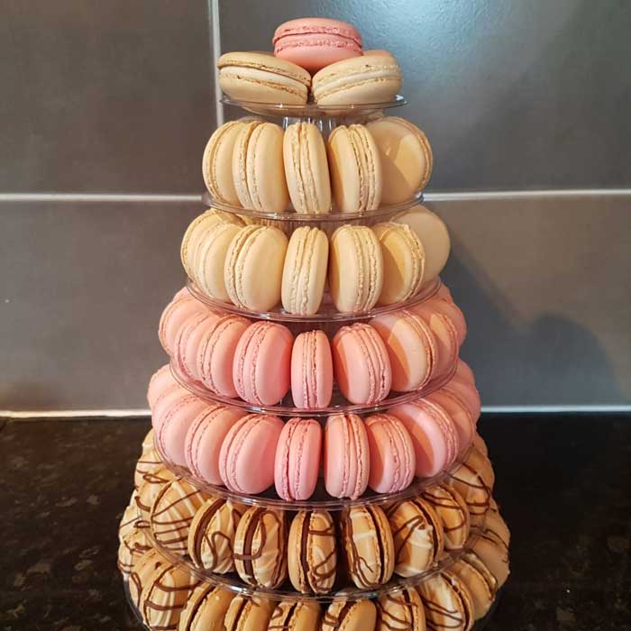 Macarons by lara