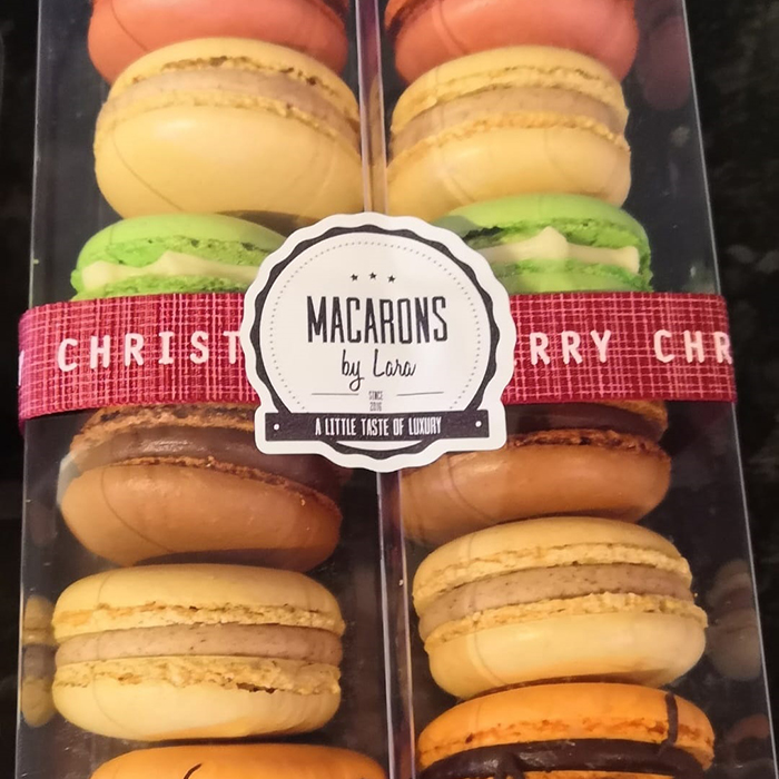 Macarons by lara